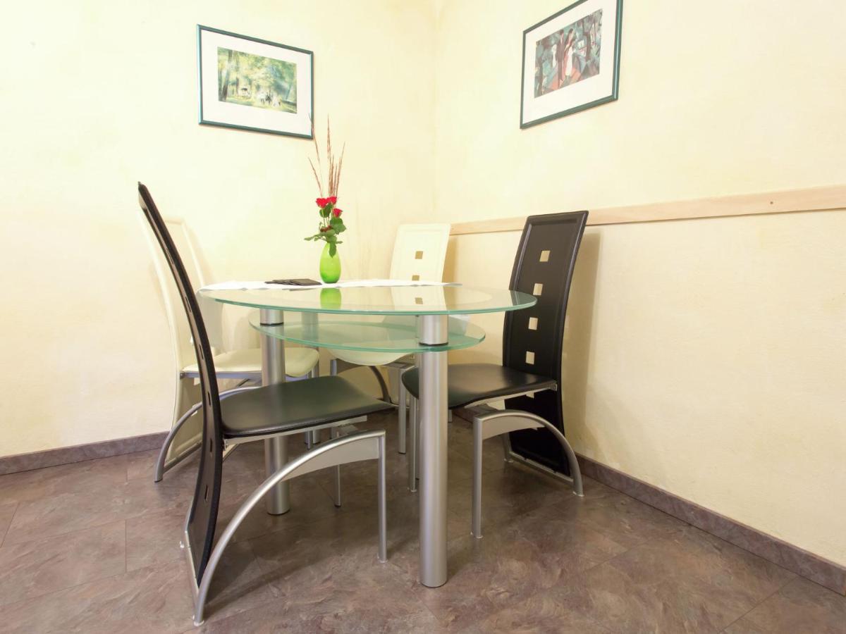 Apartment Close To Hiking And Cycling Trails Lambertsberg Exteriör bild
